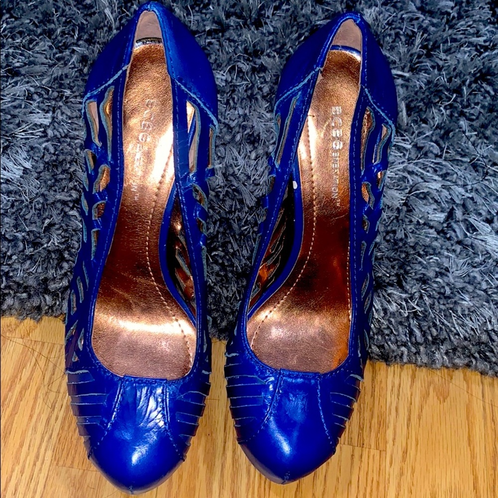 BCBG pumps